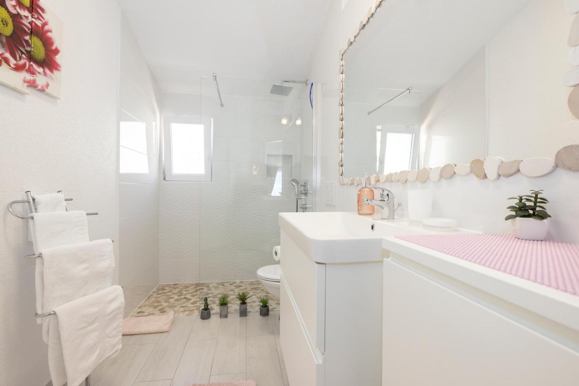 Livira Apartment