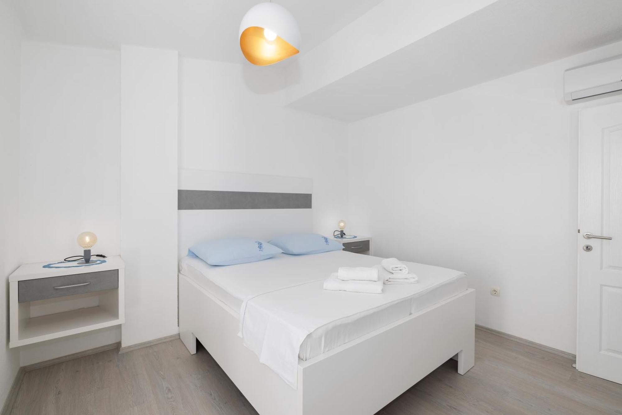 Apartment Livira *